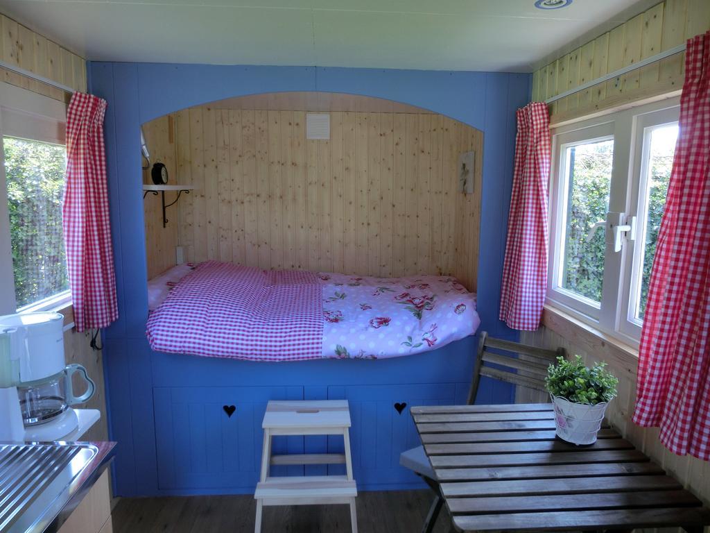Pipowagen Camping Puur Genieten Bed & Breakfast Someren Cameră foto